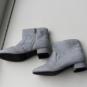Nine West Girls silver sparkle booties- size 4